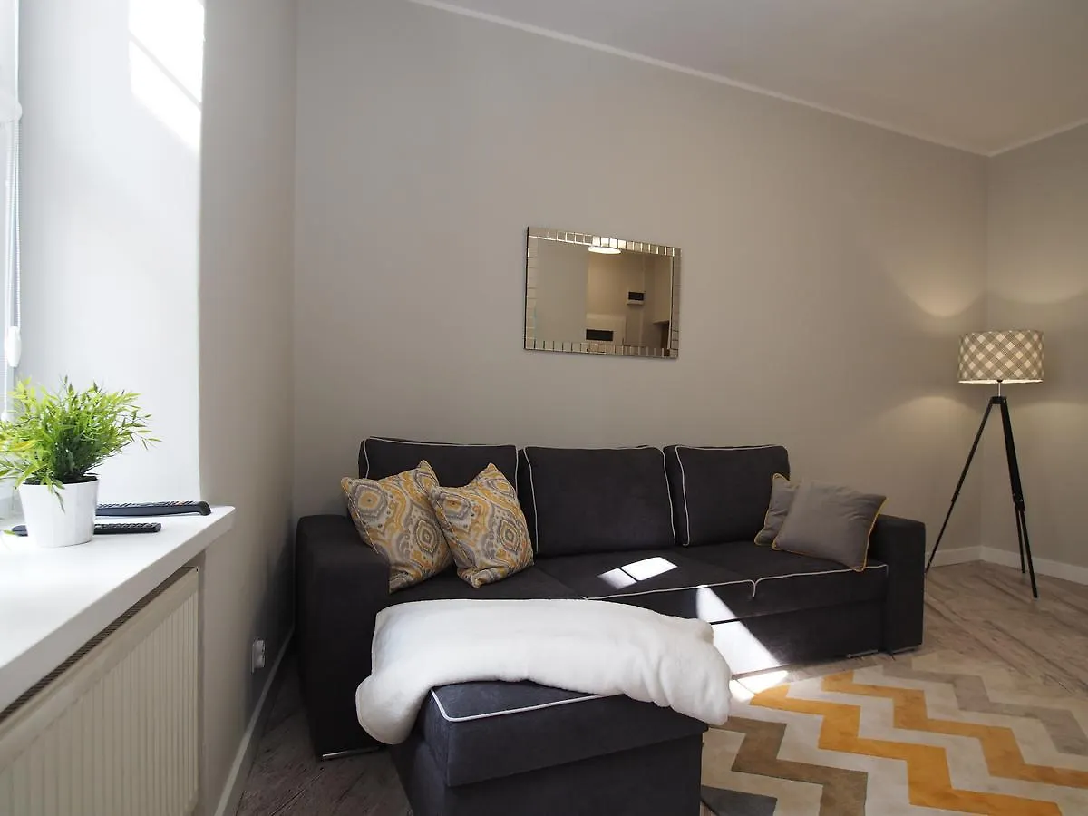 Grand-Tourist Center Point Apartments 그단스크