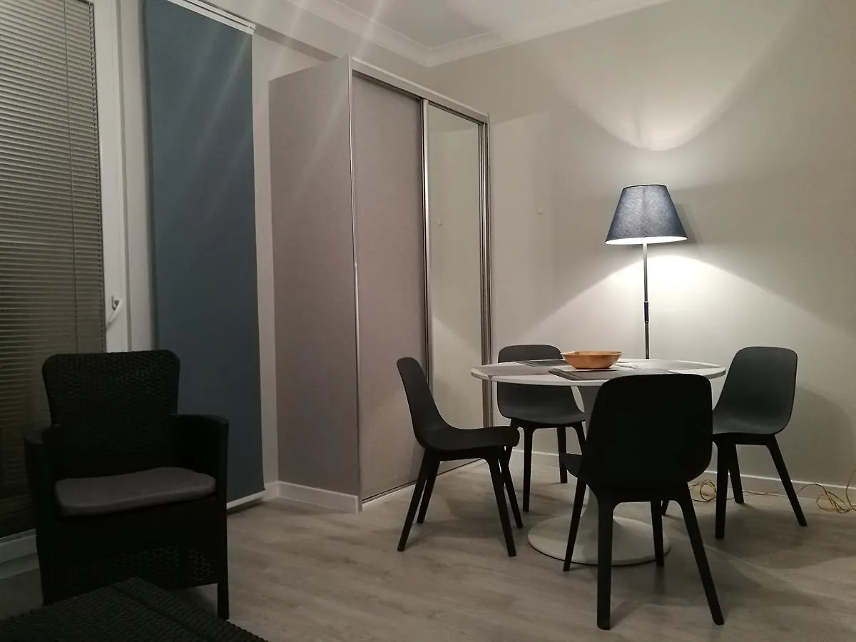 Grand-Tourist Center Point Apartments 그단스크 폴란드