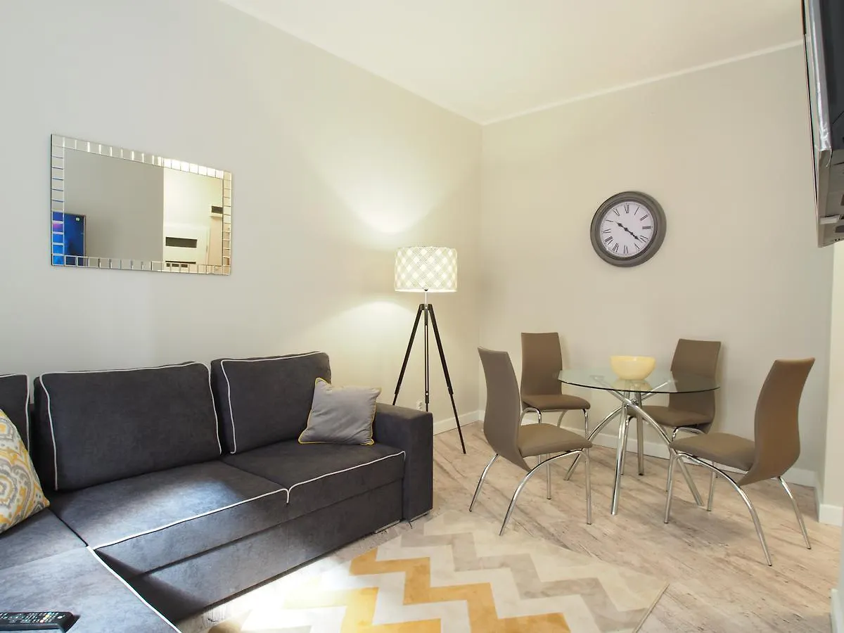 Grand-Tourist Center Point Apartments